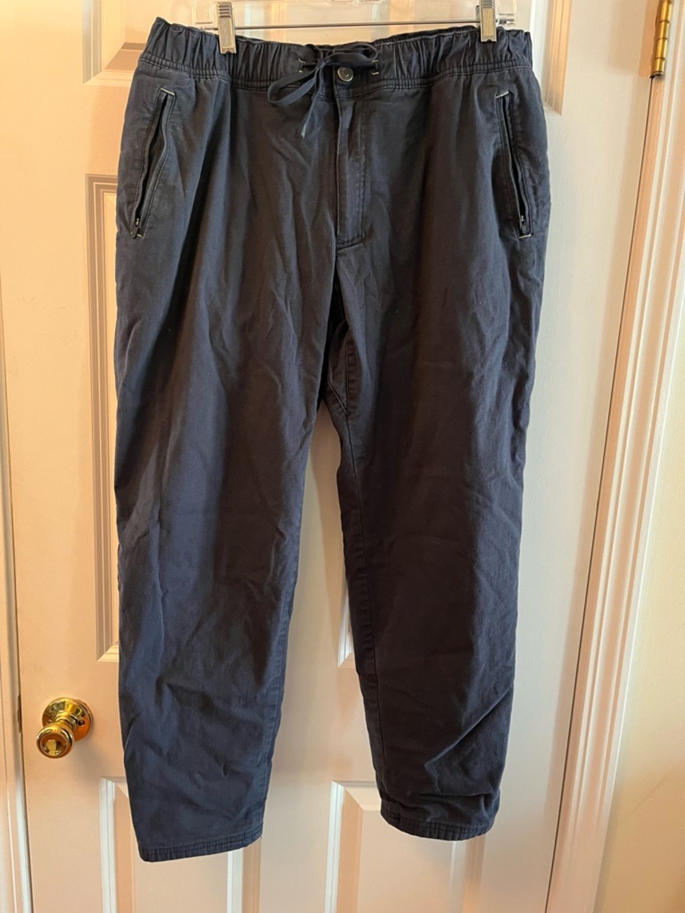L.L. Bean Men's Jogger Pants in Dark Navy